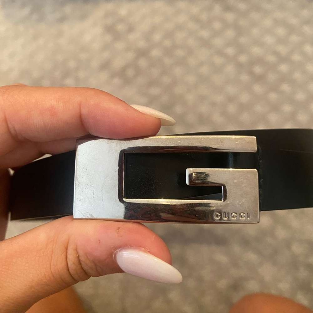 Thin black vintage Gucci belt